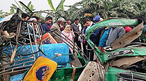 কিশোরগঞ্জে মাইক্রোবাস-অটোরিকশার সংঘর্ষে দুজন নিহত