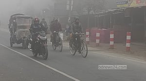 শীত-কুয়াশায় কাহিল কুড়িগ্রামের মানুষ