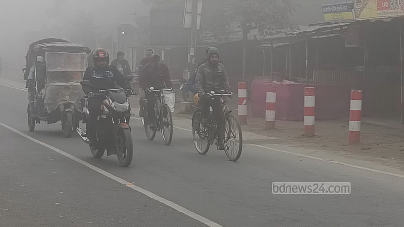 শীত-কুয়াশায় কাহিল কুড়িগ্রামের মানুষ