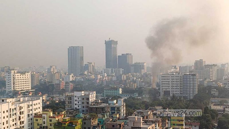 মহাখালীতে বাড়িতে লাগা আগুন নেভাল ফায়ার সার্ভিস