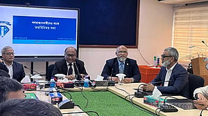 দুটি ফ্ল্যাট, প্লট ও আমানতের তথ্য দিলেন দুদক চেয়ারম্যান