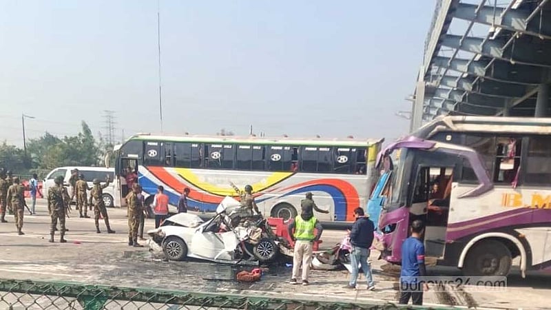 এক্সপ্রেসওয়েতে ৬ মৃত্যুর ঘটনায় বাস মালিক কারাগারে