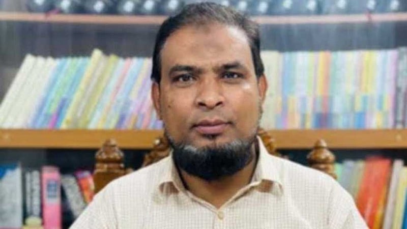 নারায়ণগঞ্জে চলন্ত ট্রেনে উঠতে গিয়ে প্রাণ গেল প্রধান শিক্ষকের