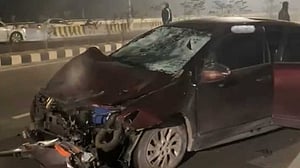প্রাইভেট কারের চাপায় বুয়েট ছাত্র নিহত, আহত ২ সহপাঠী