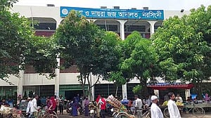 নরসিংদীতে হত্যা মামলার আসামি ছিনিয়ে নেওয়ার চেষ্টা, এসআই আহত