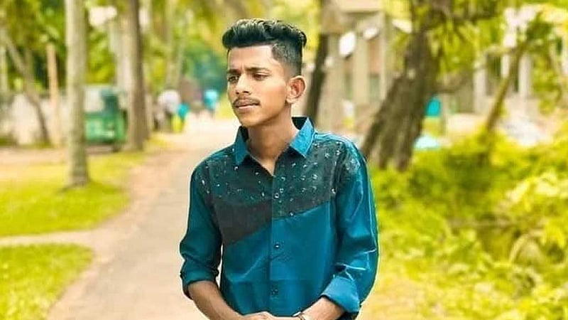 নোয়াখালীতে ট্রাক চাপায় মোটরসাইকেল আরোহী কিশোরের মৃত্যু