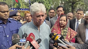 গ্যাস সংকট কেটে গেলে সারের ঘাটতি থাকবে না: শিল্প উপদেষ্টা