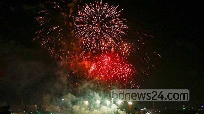থার্টি ফার্স্ট নাইটে আতশবাজি, পটকা নয়: পরিবেশ মন্ত্রণালয়