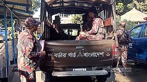 পঞ্চগড় সীমান্ত থেকে ধরে নিয়ে যাওয়া কিশোরকে ফেরত দিল বিএসএফ