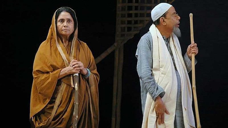 ‘পায়ের আওয়াজ পাওয়া যায়’ আসছে মঞ্চে
