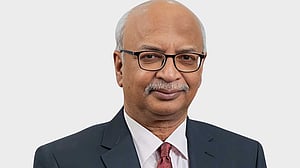 আইইউবি উপাচার্য পদে যোগ দিলেন ম. তামিম