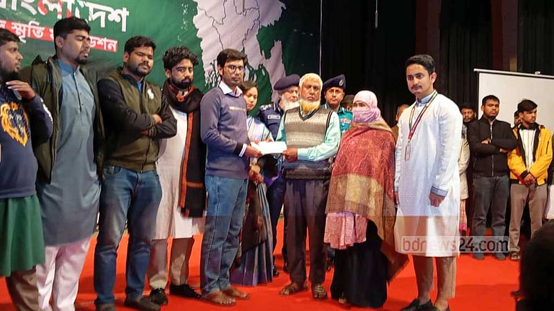 অভ্যুত্থানের সঙ্গে বেঈমানি করলে ইউনূসও ছাড় পাবেন না: সারজিস