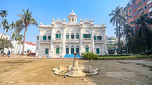 রোজ গার্ডেন সাজছে নতুন রূপে