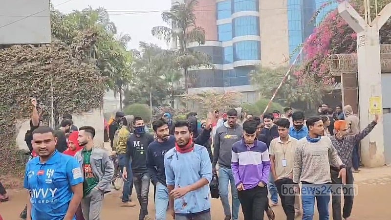 শ্রমিক অসন্তোষ, আশুলিয়ায় ২০ কারখানায় ছুটি ঘোষণা