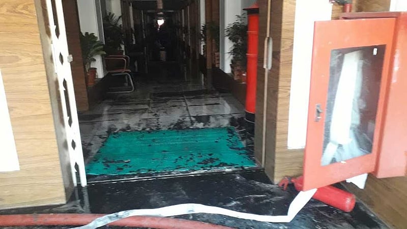 সচিবালয়ে অগ্নিকাণ্ড: স্থানীয় সরকার উপদেষ্টা অফিস করবেন দক্ষিণ সিটির নগর ভবনে