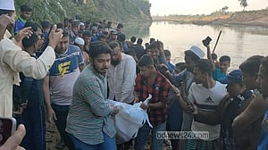 শেরপুরে ঘুরতে এসে নদীতে গোসলে নেমে ২ ভাইয়ের মৃত্যু