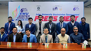 ইস্ট ওয়েস্টে আন্তঃবিশ্ববিদ্যালয় ব্যাডমিন্টন টুর্নামেন্ট