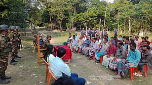 হিন্দু বাড়িতে হামলা: সুনামগঞ্জের সেই গ্রামে কড়া নিরাপত্তা, বসেছে ক্যাম্প