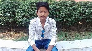 সিলেটে ফুটবল আনতে গিয়ে বাসচাপায় প্রাণ গেল স্কুল ছাত্রের