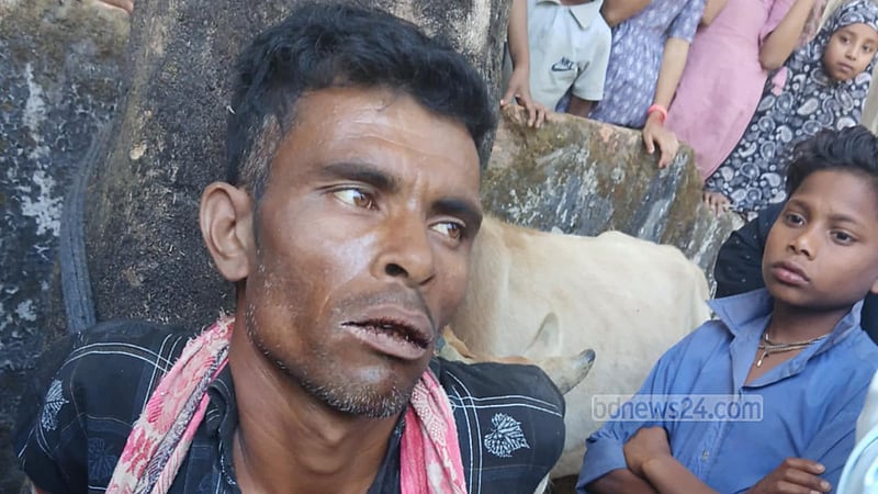 ‘বালুর কাজে এসেছিস, এখন বালু খা’ বলে চুন-বালু মেশানো এসিড পানি খাওয়ানো হয়