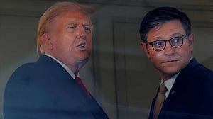 শেষ মুহূর্তে বিল পাস, যুক্তরাষ্ট্রে অচলাবস্থার শঙ্কা কাটল