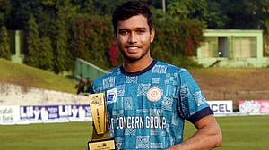 জাওয়াদের ঝড়ো ফিফটি, আবু হায়দার-আলিসের চমৎকার বোলিং