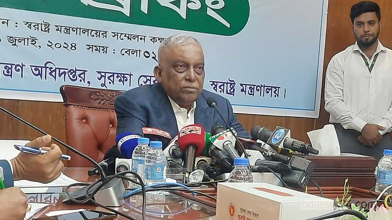 আন্দোলনে জানমালের নিরাপত্তার অভাব হলে পুলিশ ‘বসে থাকবে না’: স্বরাষ্ট্রমন্ত্রী