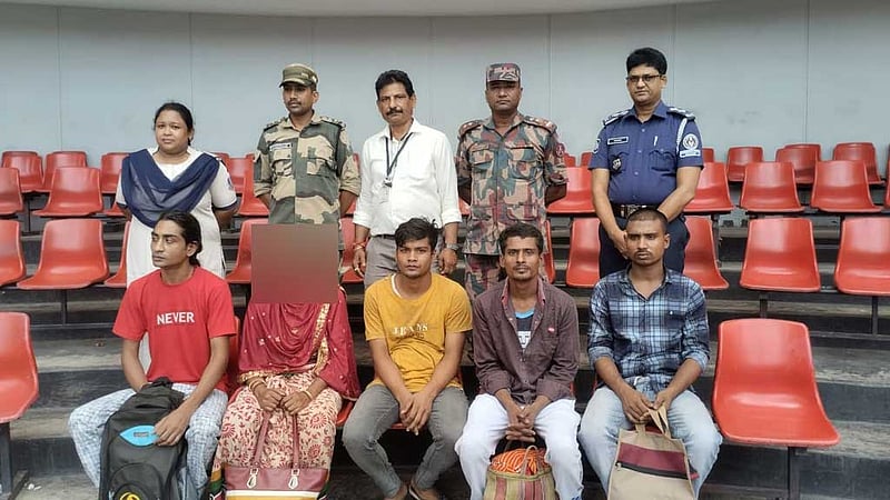 সাজা শেষে দেশে ফিরল ভারতে পাচার হওয়া ৫ বাংলাদেশি