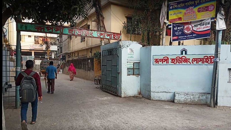 স্ত্রীর আয়ে নয়, এএসপির চার তলা ভবন ‘দুর্নীতির টাকায়’: দুদক