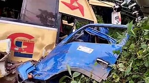 ফরিদপুরে বাস-পিকআপ ভ্যান সংঘর্ষে নিহত ২