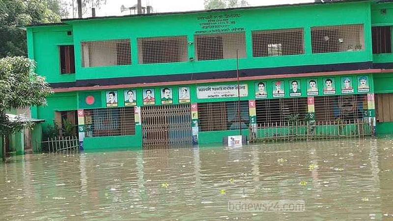 গাইবান্ধায় ১৮ হাজার পরিবার পানিবন্দি, ৭৩ শিক্ষাপ্রতিষ্ঠান বন্ধ