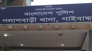 গাইবান্ধায় নৈশ প্রহরীকে হত্যা করে পাঁচটি ইজিবাইক চুরি