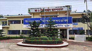 গাজীপুরে ডোবায় সাঁতার কাটতে নেমে শিশুর মৃত্যু