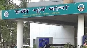 বিটিসিএলের মালামাল চুরির সময় ধরল এলাকাবাসী, ‘বেচে দিলেন’ এসআই-ওসি