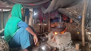 ব্রহ্মপুত্র-দুধকুমার বিপৎসীমার উপর, কুড়িগ্রামে পানিবন্দি মানুষ