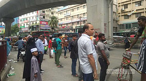 মেট্রোরেলহীন জীবনে সেই পুরনো দুর্ভোগ
