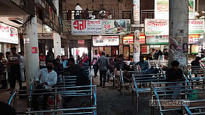 সহিংসতার শঙ্কা: দূরপাল্লার বাসে যাত্রী কম