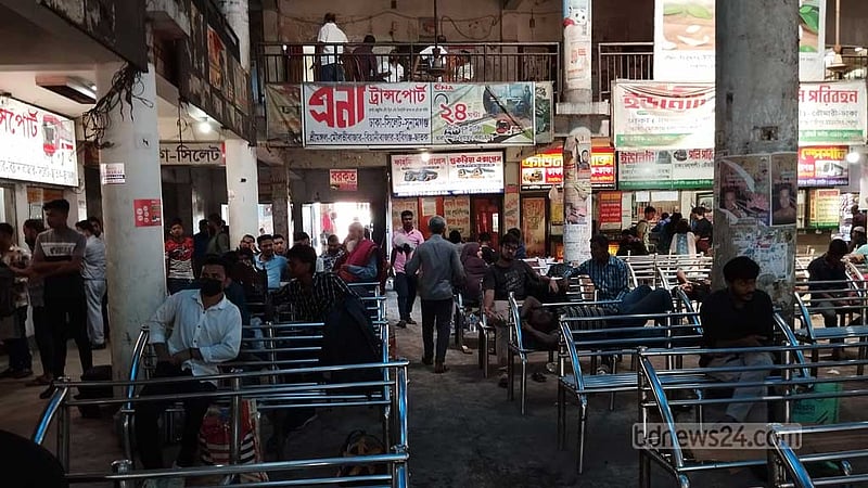 সহিংসতার শঙ্কা: দূরপাল্লার বাসে যাত্রী কম