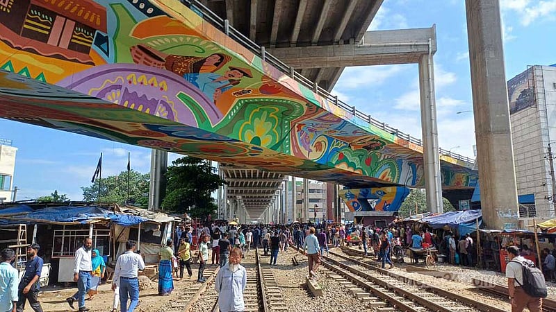 পরিস্থিতি ‘স্বাভাবিক হলে’ চলবে ট্রেন
