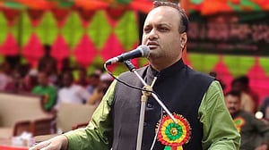 প্রয়াত মন্ত্রী নাসিমের স্ত্রী-সন্তানের ব্যাংক হিসাব অবরুদ্ধ