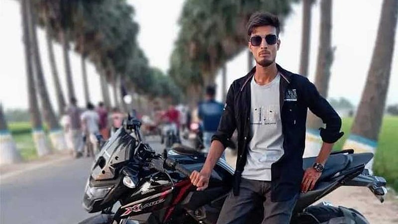 খেলা নিয়ে বিরোধ, ধারালো হাসুয়া দিয়ে যুবককে কুপিয়ে হত্যা
