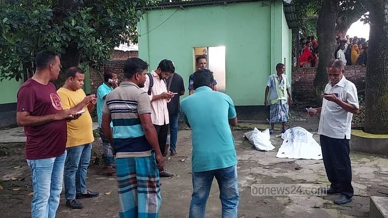 নরসিংদীতে ট্রেনের ধাক্কায় মা-মেয়ে নিহত, আরেক মেয়ে হাসপাতালে