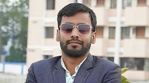 শিক্ষার্থীকে মারধর, ছাত্রলীগ নেতাকে হল ছাড়ার নির্দেশ