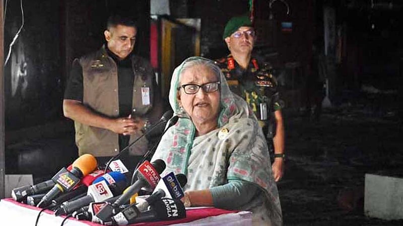 সহিংসতায় ক্ষতিগ্রস্ত দুর্যোগ ব্যবস্থাপনা ও সেতু ভবন পরিদর্শনে প্রধানমন্ত্রী