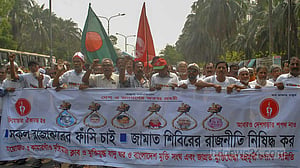 ‘নিষিদ্ধ যথেষ্ট নয়, ভাঙতে হবে জামায়াতের অর্থনৈতিক সাম্রাজ্য’