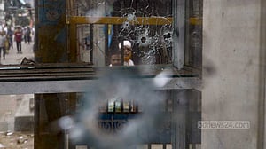 নৈরাজ্যের ধাক্কা কতটা ভোগাবে, শঙ্কায় পোশাক খাত