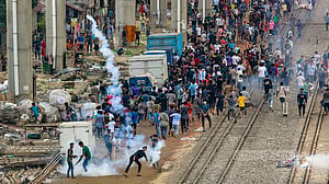 মহাখালীতে দফায় দফায় সংঘর্ষ