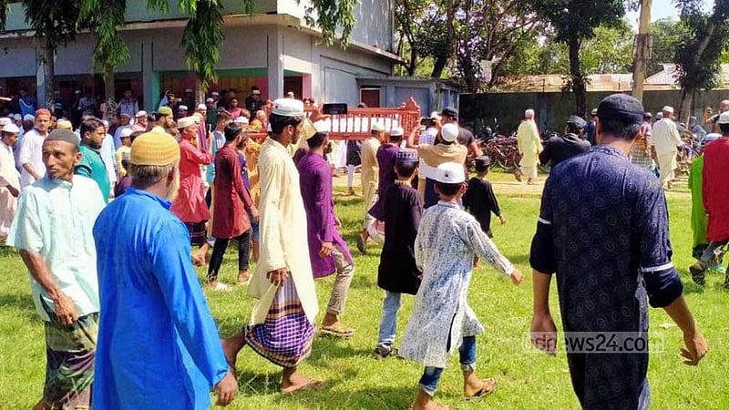 কোটা: আবু সাঈদের দাফন, জানাজায় শোকাহত এলাকাবাসী