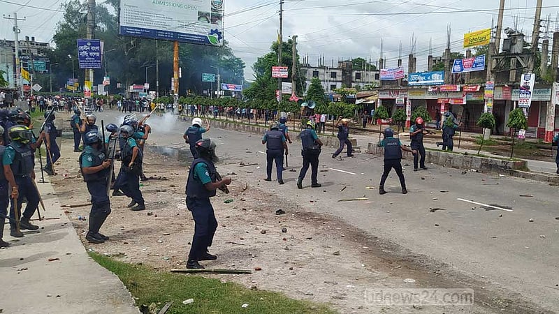 কোটা আন্দোলন: রংপুরে পুলিশের সঙ্গে সংঘর্ষে শিক্ষার্থী নিহত, আহত শতাধিক