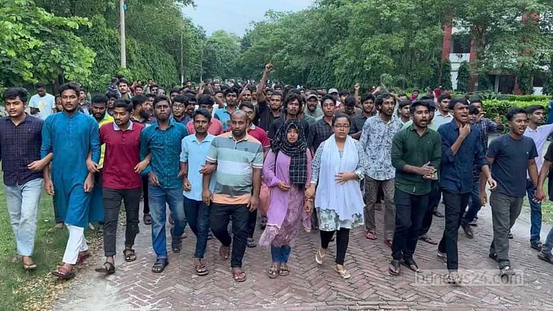 সংঘাত-মৃত্যুর পর বেগম রোকেয়া বিশ্ববিদ্যালয় বন্ধ ঘোষণা